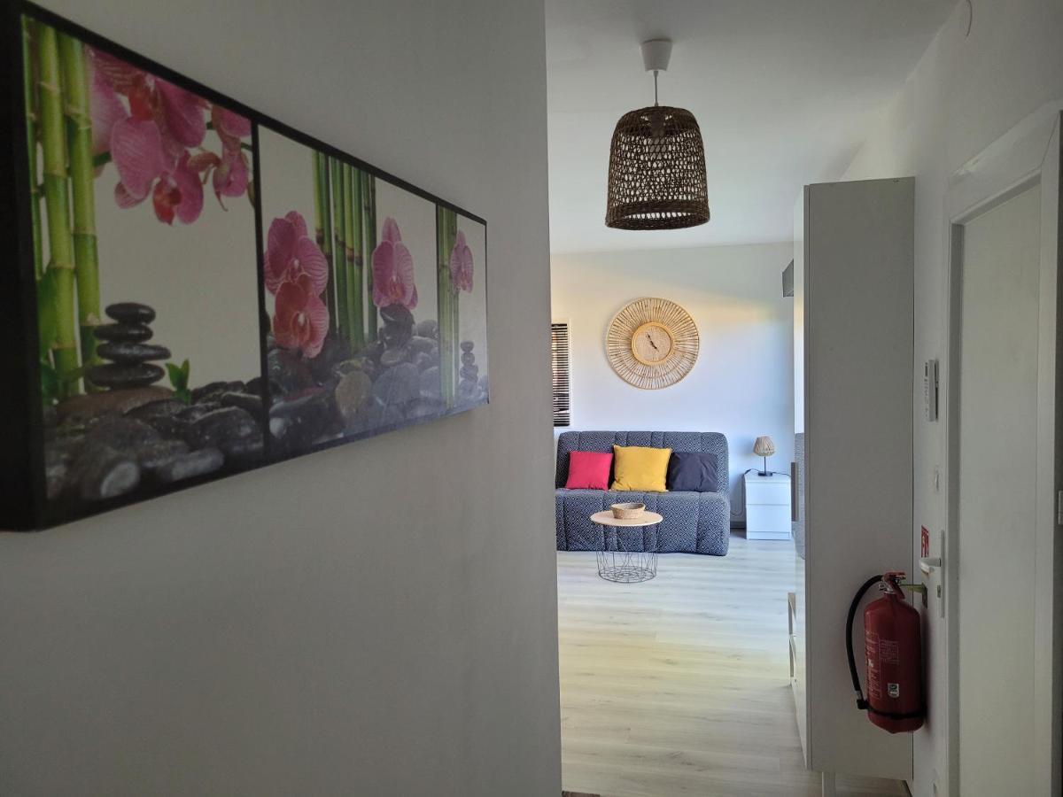 Appartement Tout Equipe En Rez-De-Jardin Entre Gard Et Ardeche Saint-Julien-de-Peyrolas エクステリア 写真